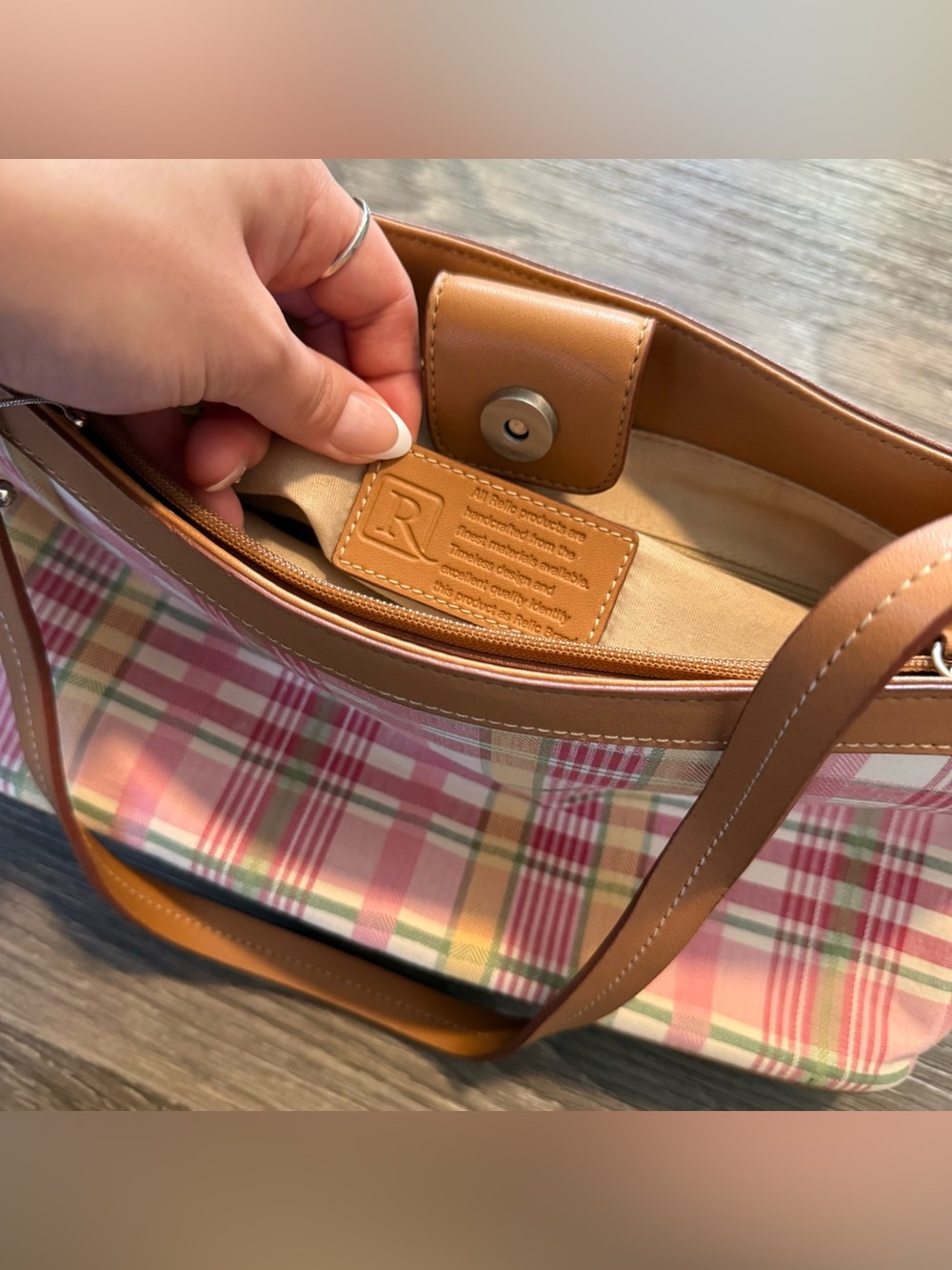 |SOLD| vintage y2k fossil pastel plaid slouchy shoulder bag - Picture 5 of 6